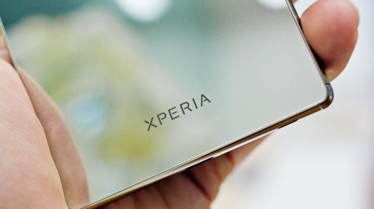 Sony nin ilk çerçevesiz telefonu Xperia XZ2 sızdırıldı