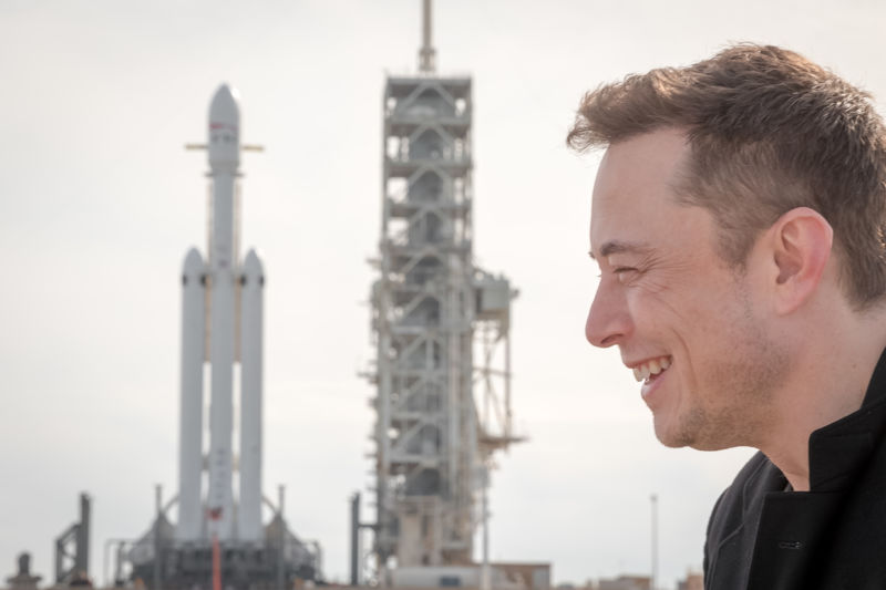 SpaceX Falcon Heavy Elon Musk