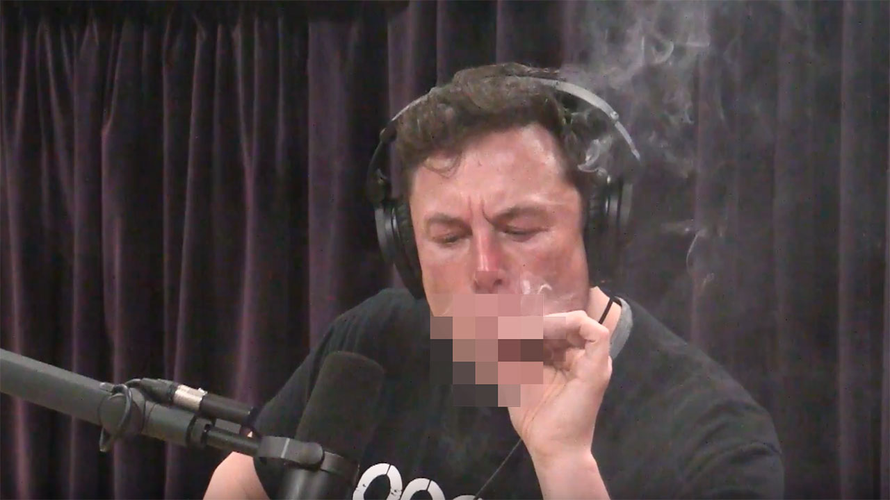 Elon Musk canlı yayında esrar kullandı!