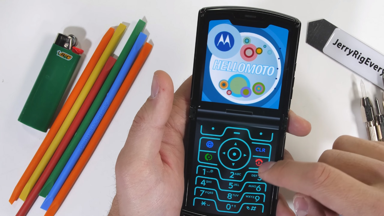 Motorola Razr dayanıklılık testi