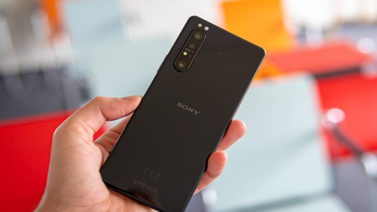 sony-xperia-1-ii-on-siparis-konusunda-uzdu.jpg