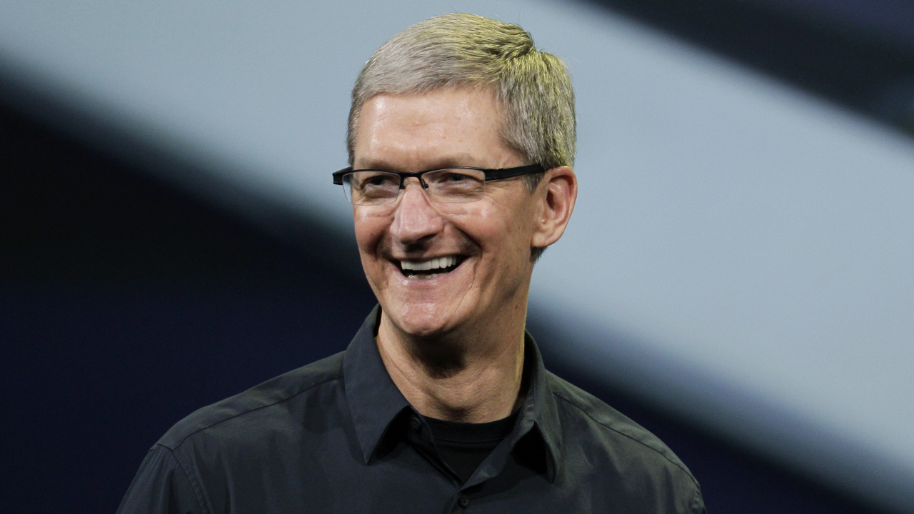 Tim Cook net serveti