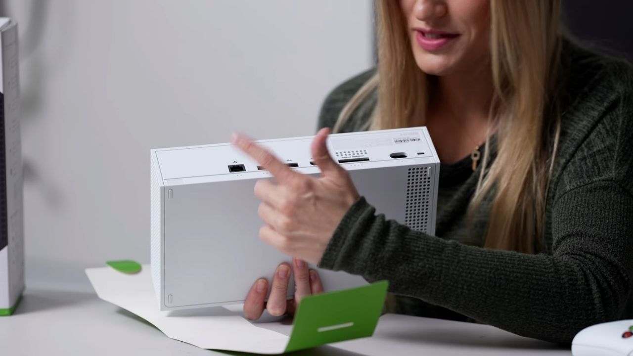 Xbox Series X kutudan cikiyor-Xbox Series S-00
