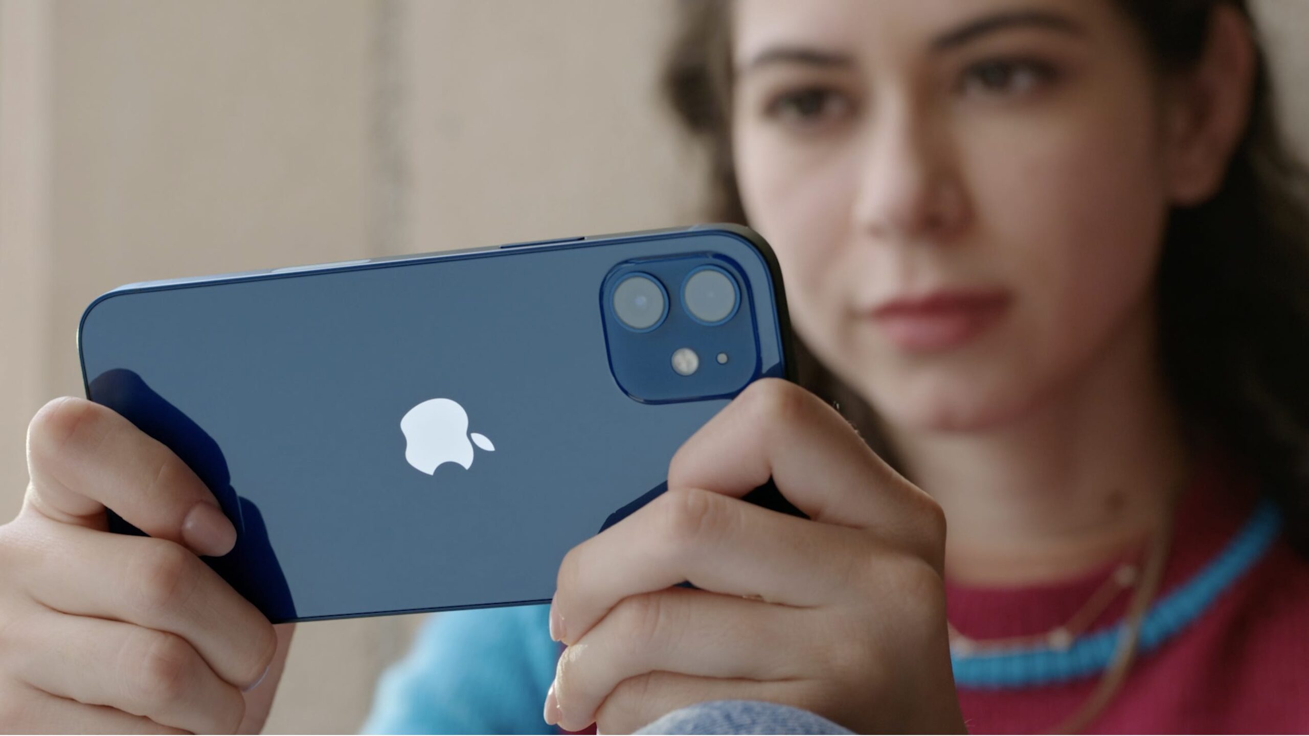 Mavi renkli iPhone 12 kutu açılış videosu sızdırıldı!