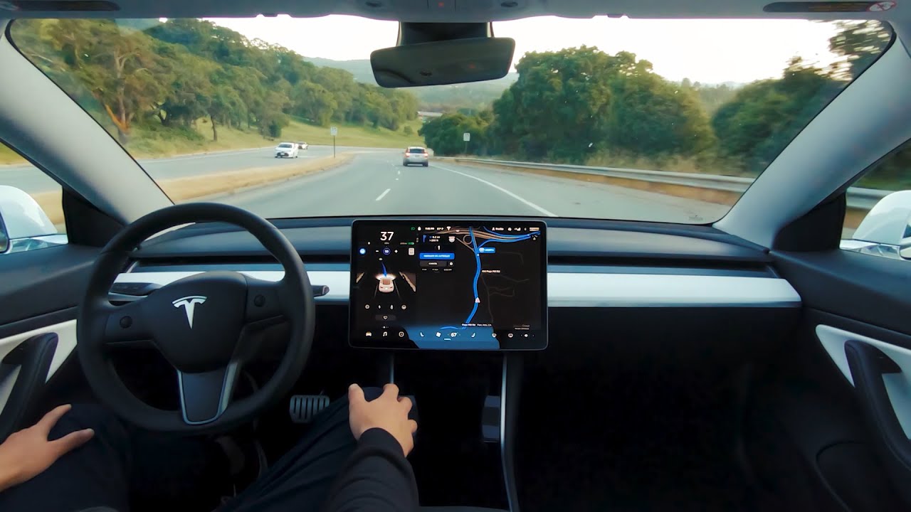 Etats-Unis : une enquête ouverte sur l'"Autopilot" de Tesla après plusieurs accidents