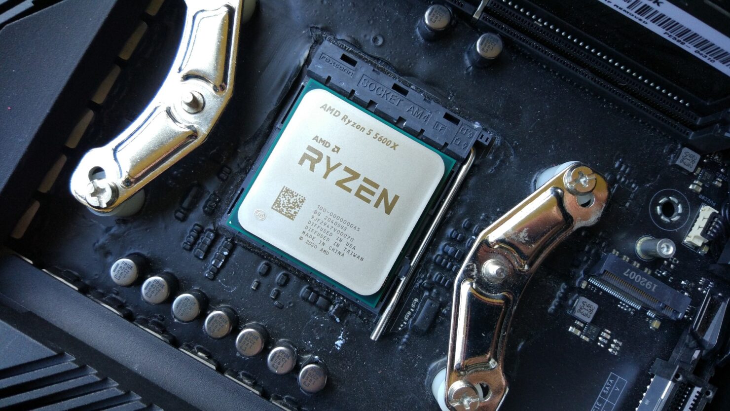 AMD 5600X overclock’lu test sonuçları ortaya çıktı!