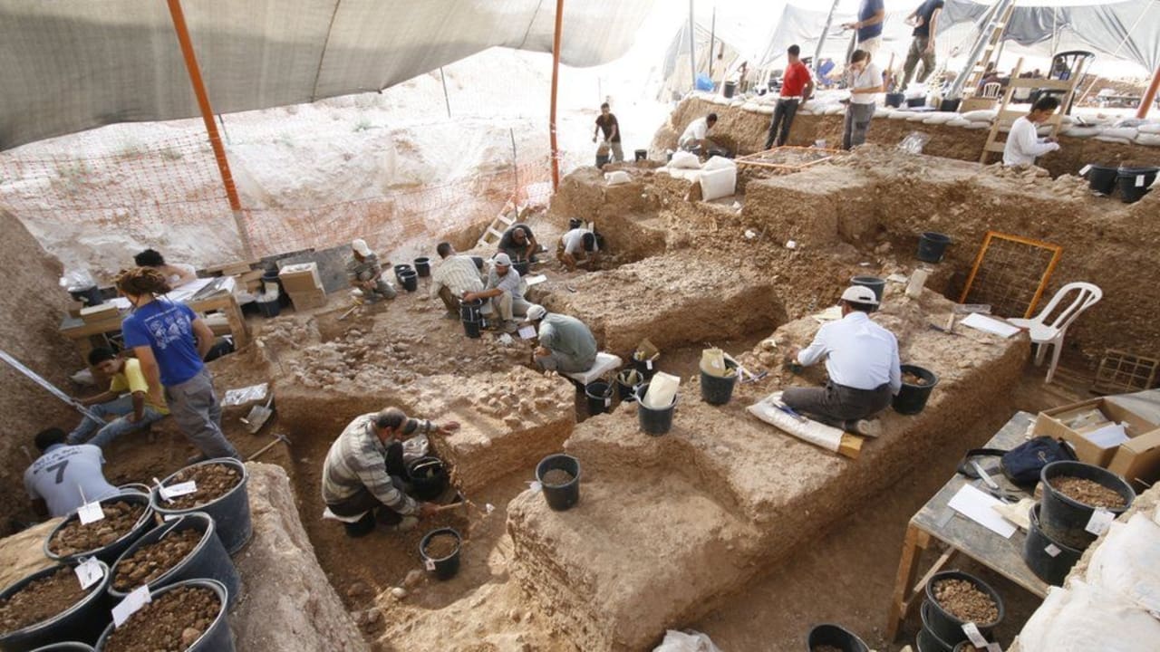 İsrailde yeni antik insan türü keşfedildi