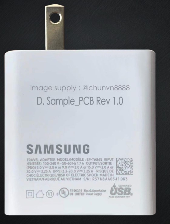 Samsung S22 ailesinde 65W hızlı şarj teknolojisi kullanılacak.