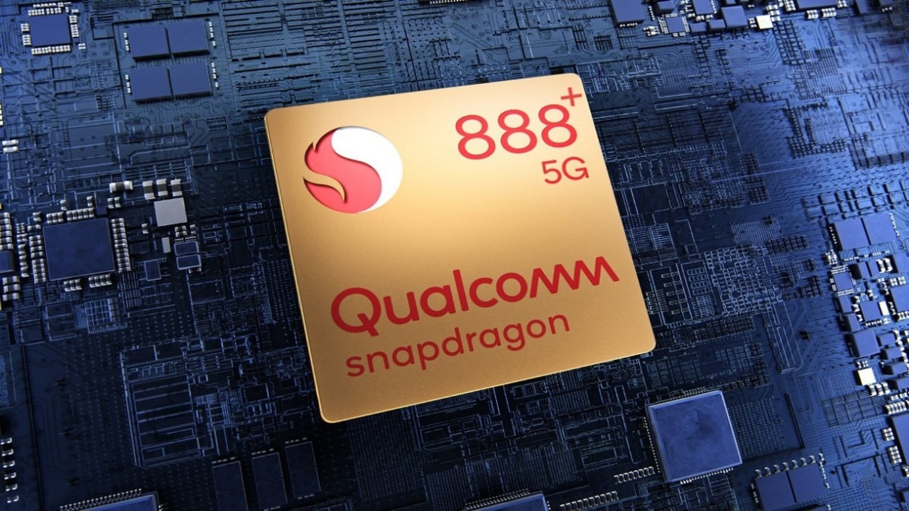 Snapdragon 888 Plus işlemcili ilk telefon iQoo 8 modeli olacak.