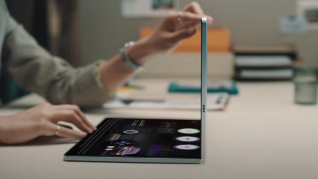 Samsung is pretty serious about foldable screen laptops!