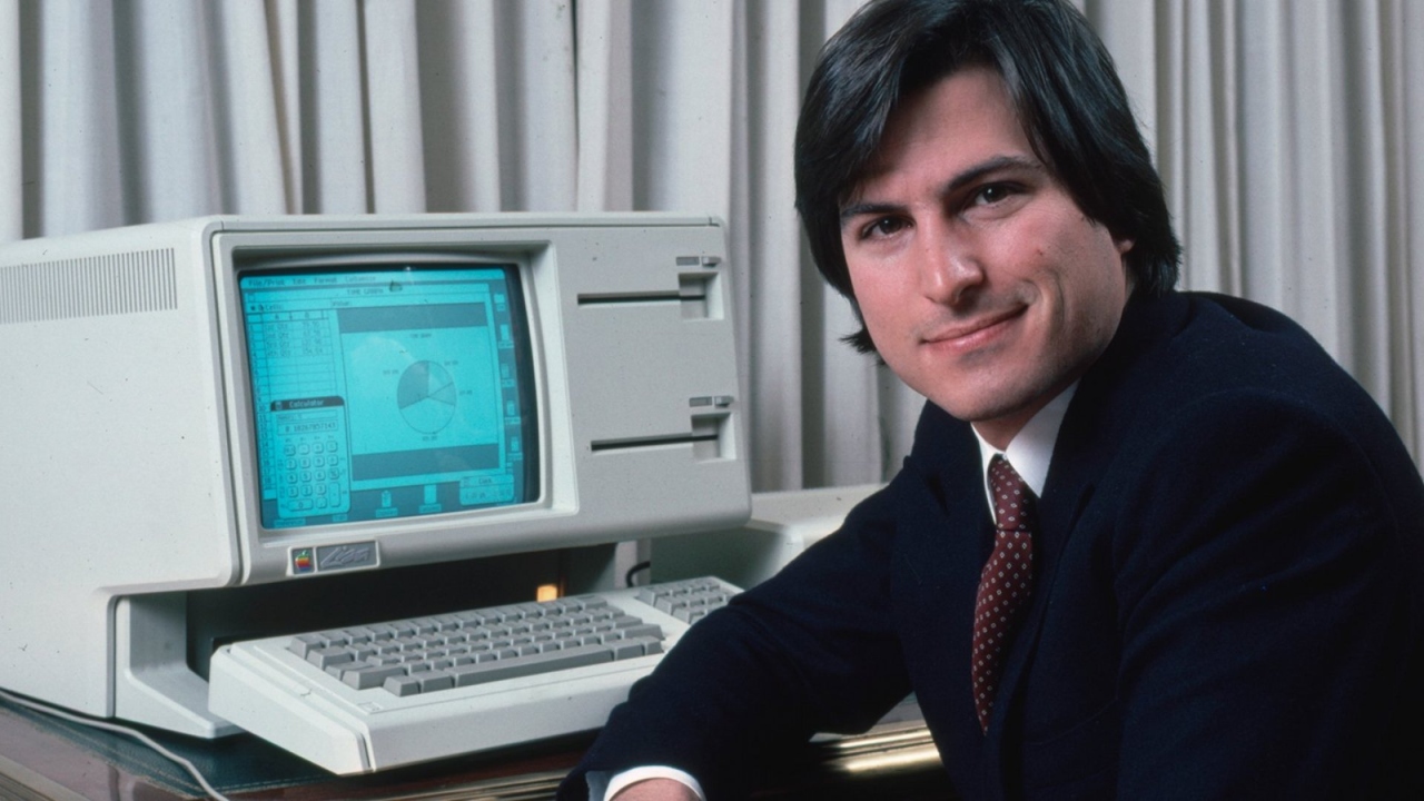Steve Jobs'ın hayatını anlatan kitaplar