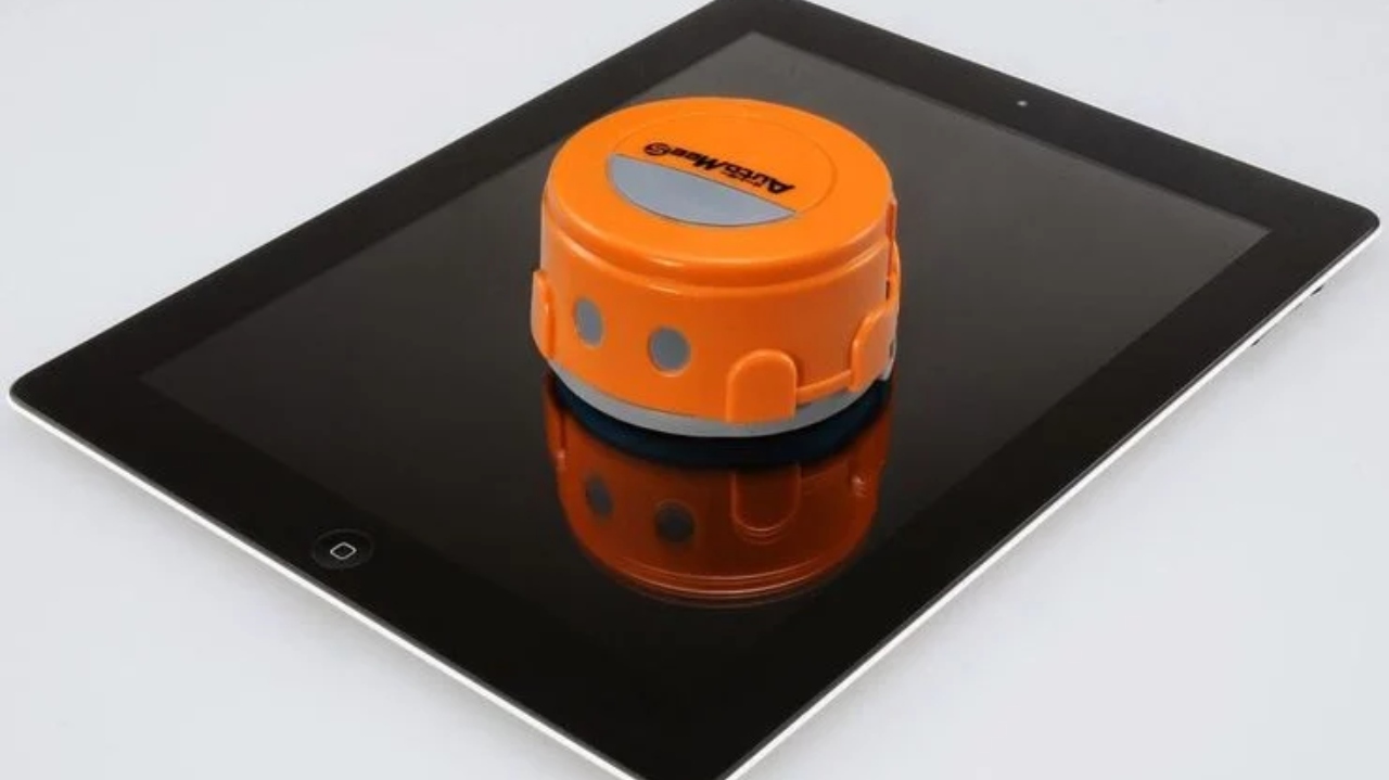 Çin teknolojik ürünlerinde ekran temizleme robotu