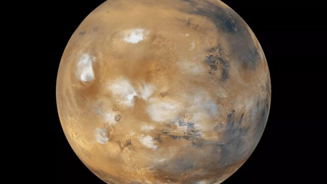 Bilim insanları Mars yüzeyinde su kanıtları buldu