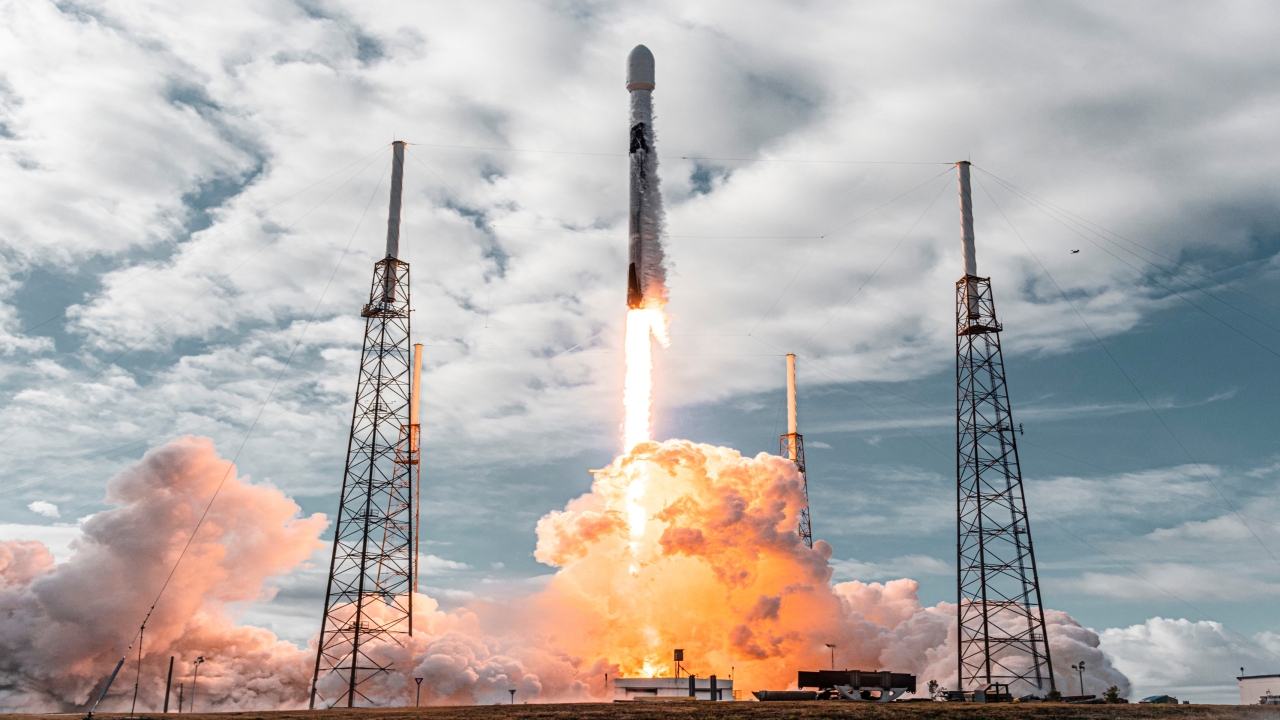 spacex-falcon-9-un-100-inisini-kutladi.jpg