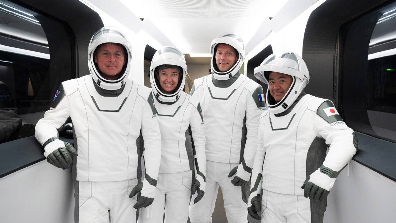 Astronotlardan SpaceX’i zora sokacak uzay manifestosu