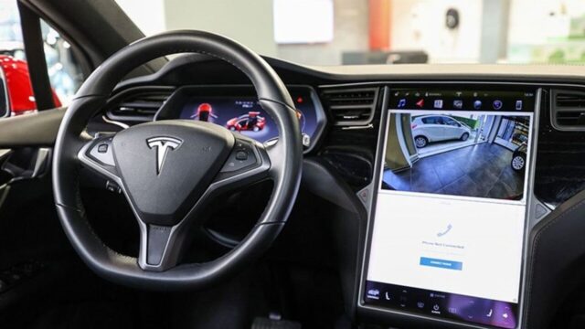 Tesla, uygulama mağazasını bu yıl tanıtabilir!