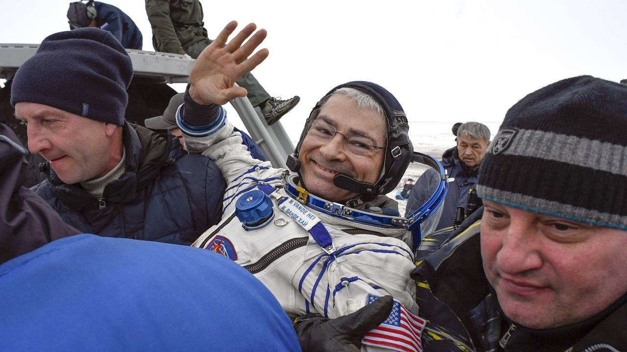 NASA astronotu, yeni bir rekorla Dünya’ya döndü!