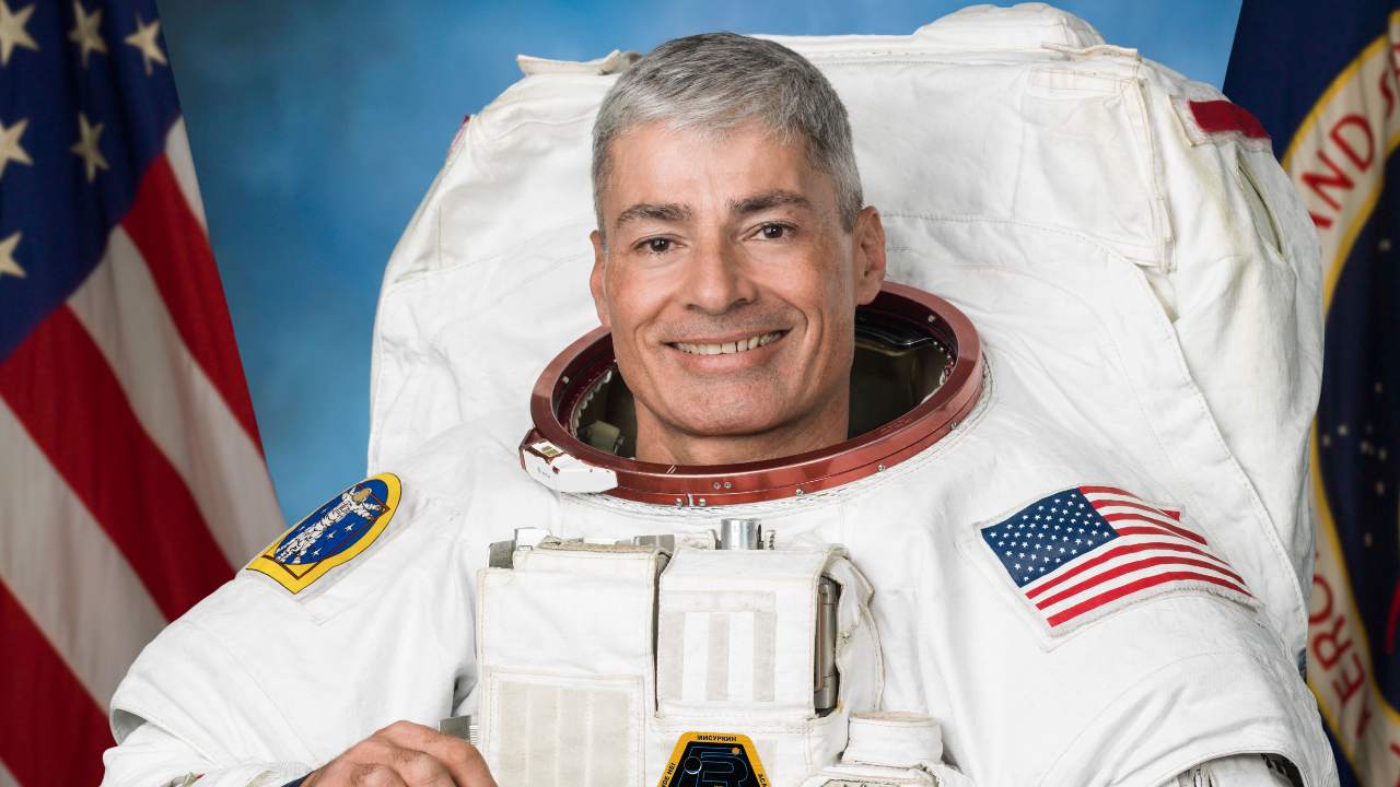 NASA astronotu Mark Vande Hei, yeni bir uzay rekoruna imza attı!