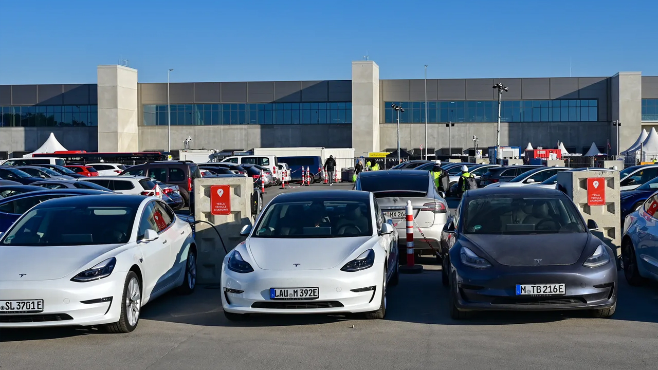 Tesla Almanya fabrikası açıldı: Gigafactory Berlin-Brandenburg