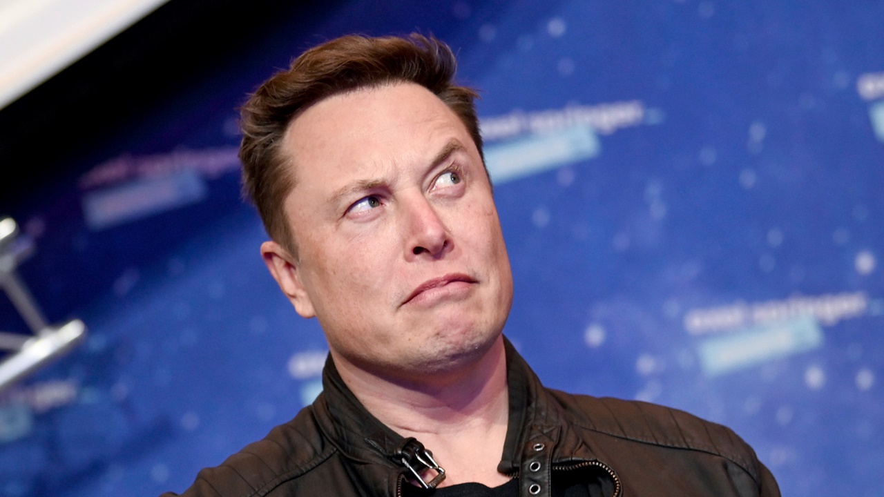 Elon Musk Mars için 100 bin dolar bulmanızı istiyor