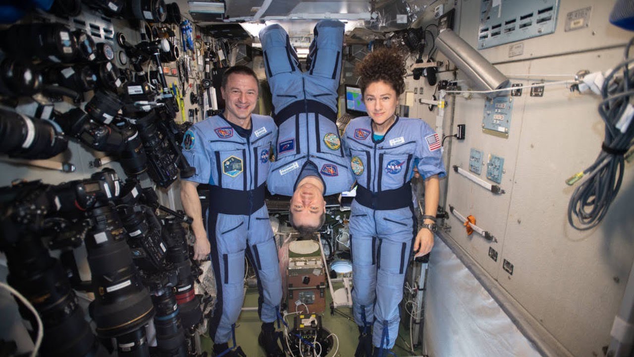 ISS’ten eğlenceli video: Astronotlar uzayda nasıl uyuyor?