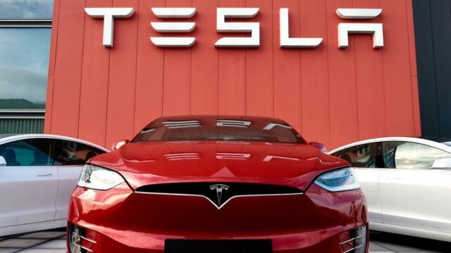Elon Musk mutlu: Tesla satışları tüm zamanların zirvesinde!
