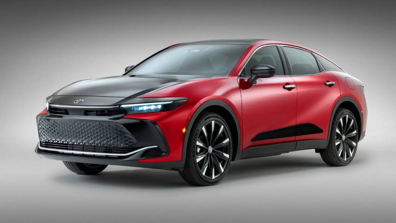 2023 Toyota Crown özellikleri fiyatı
