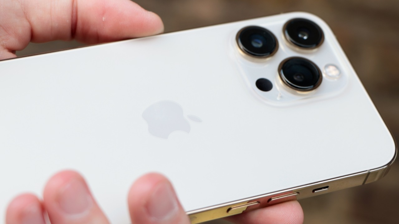iPhone 14 Pro modelinde kamera titreme sorunu yaşanıyor