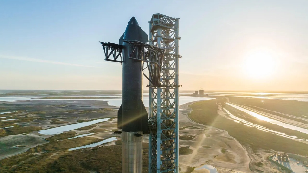 Elon Musk, Starship uzay aracının yeni uçuşu için tarih verdi