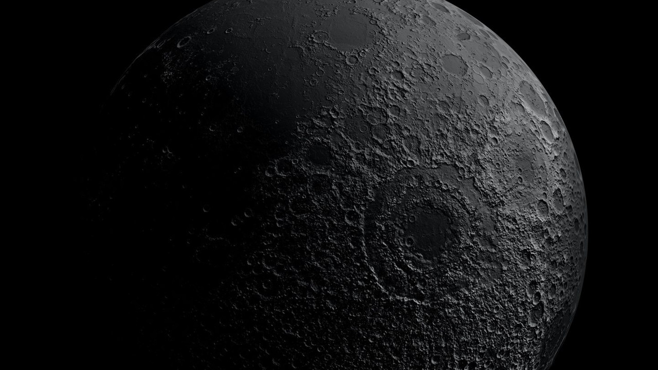 Ay'ın karanlık yüzünü görmememizin nedeni nedir