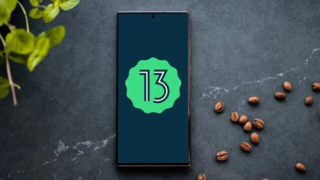 Android 13 güncellemesi alan Samsung telefonlar