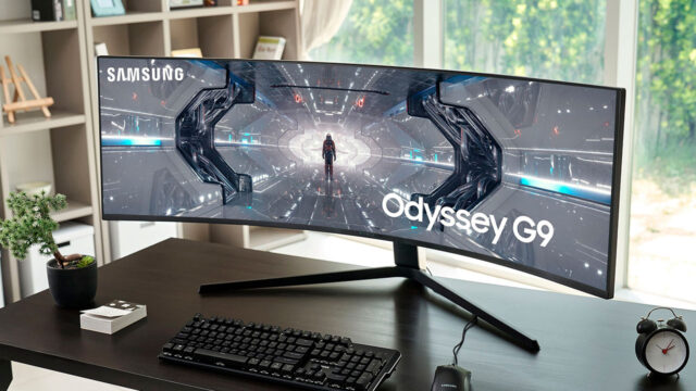 Huge 8K gaming monitor from Samsung!
