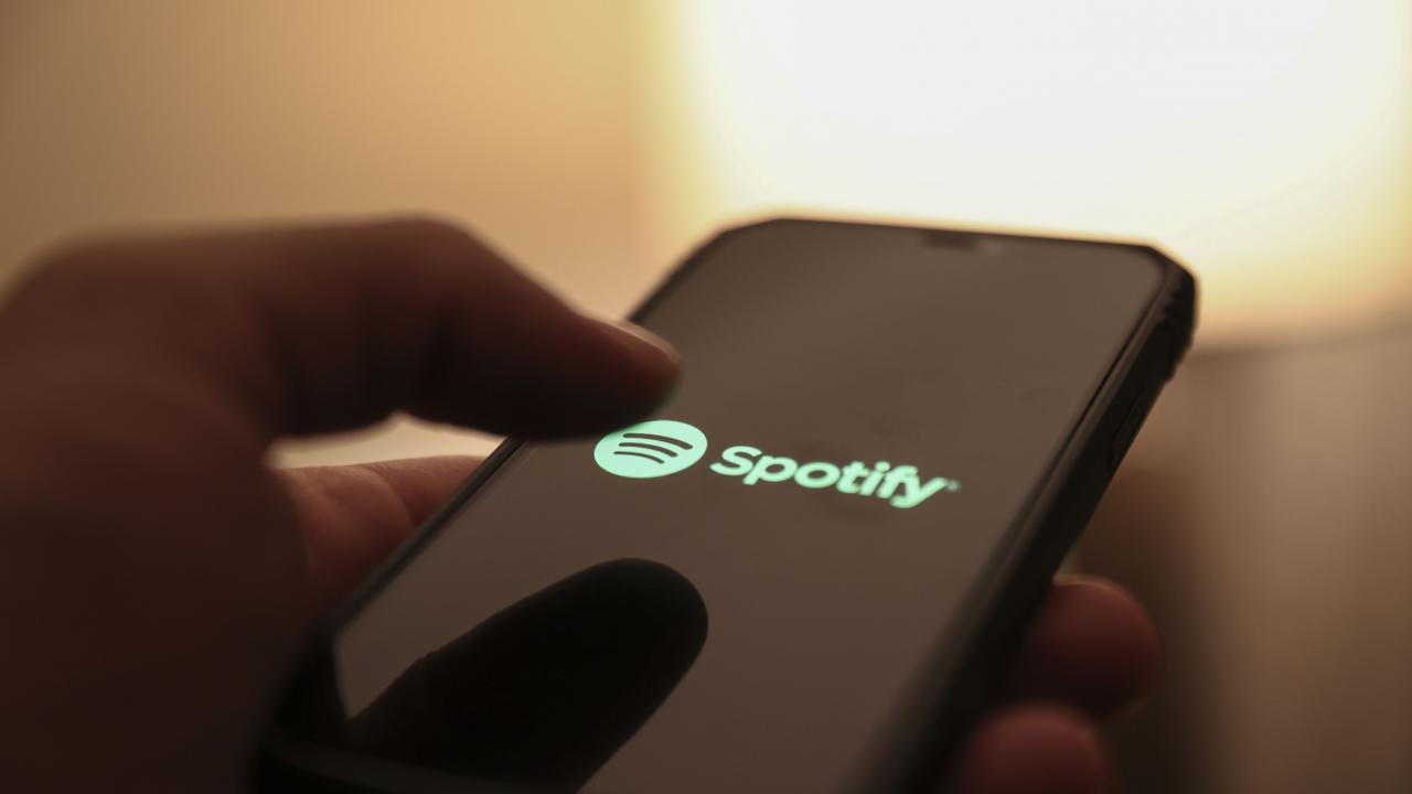 Spotify, işten çıkarma akımına kapıldı Yüzlerce kişi kovulacak!