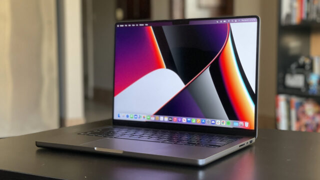 Apple a changé d'avis : MacBook avec écran tactile arrive !